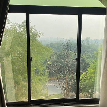 Envoy Continental Hotel Islamabad Ngoại thất bức ảnh