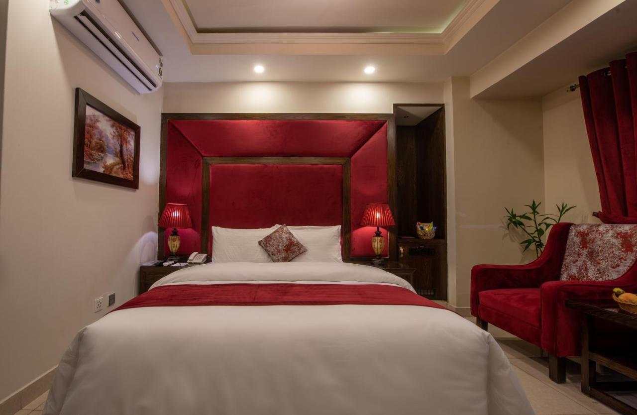 Envoy Continental Hotel Islamabad Ngoại thất bức ảnh