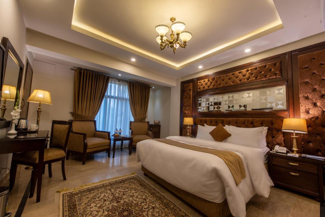 Envoy Continental Hotel Islamabad Ngoại thất bức ảnh