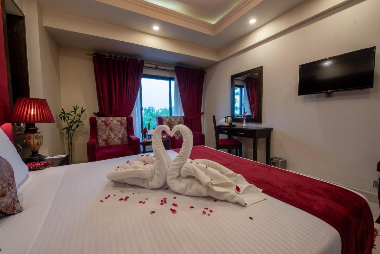 Envoy Continental Hotel Islamabad Ngoại thất bức ảnh