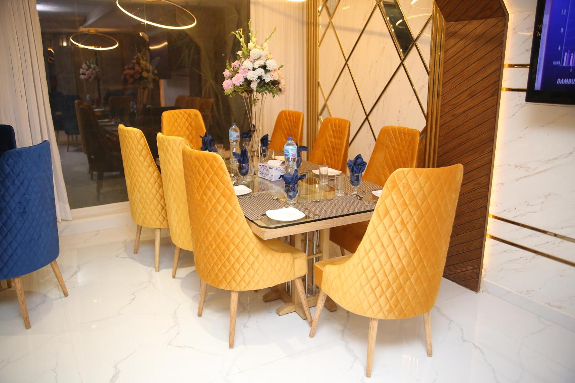 Envoy Continental Hotel Islamabad Ngoại thất bức ảnh