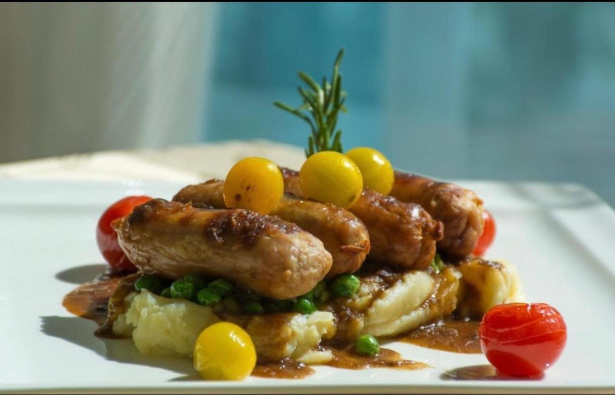 Envoy Continental Hotel Islamabad Ngoại thất bức ảnh