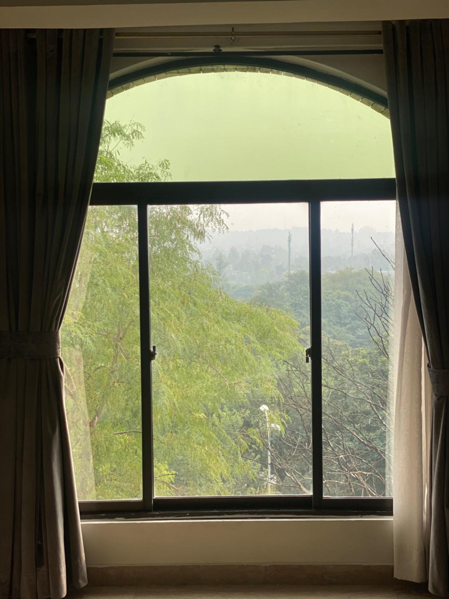 Envoy Continental Hotel Islamabad Ngoại thất bức ảnh