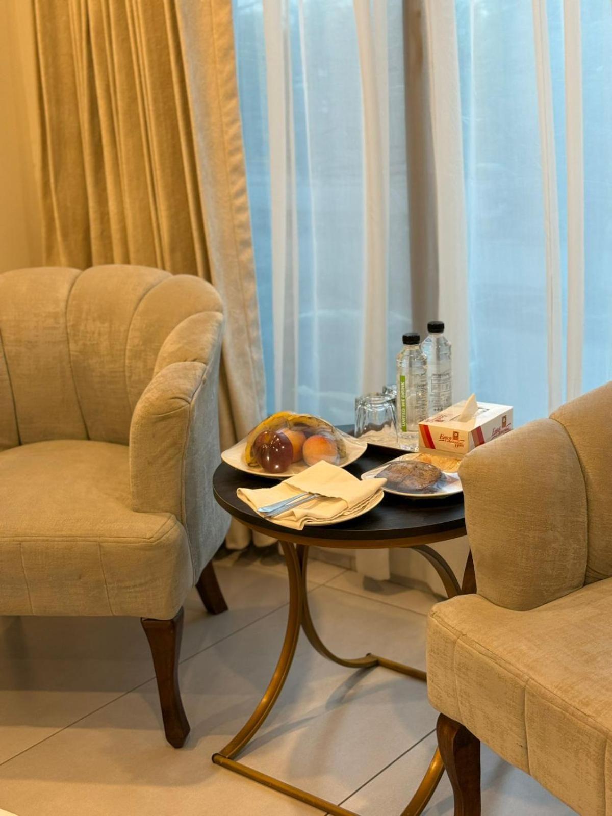 Envoy Continental Hotel Islamabad Ngoại thất bức ảnh